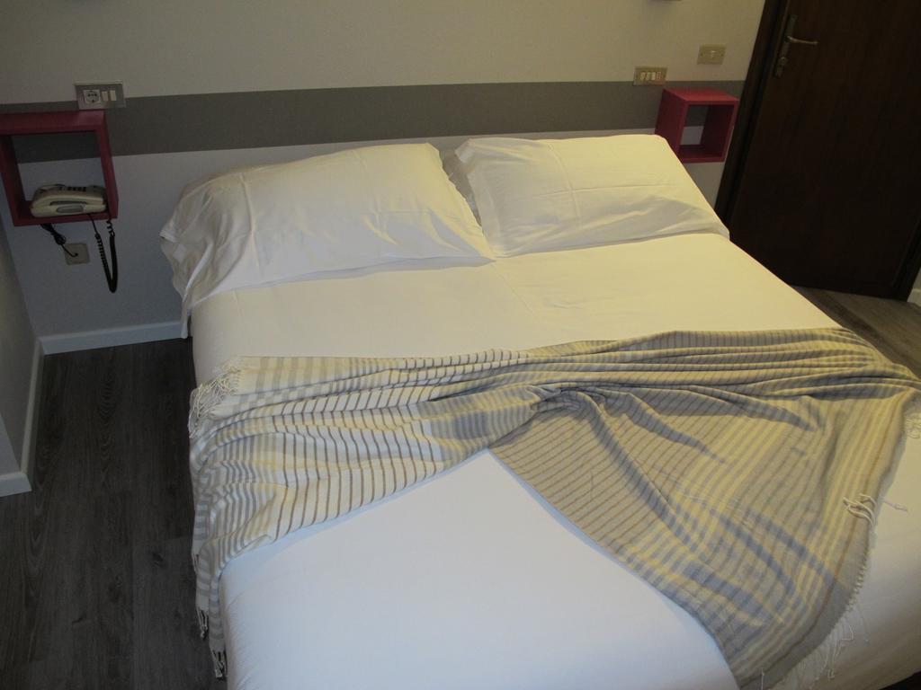 Double or Twin Room with Private Bathroom,313824521:JPEG